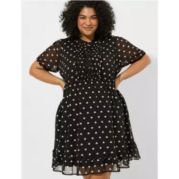 torrid Dresses & Skirts - torrid Mini Crinkle Chiffon Button Pintuck Dress size 3 x